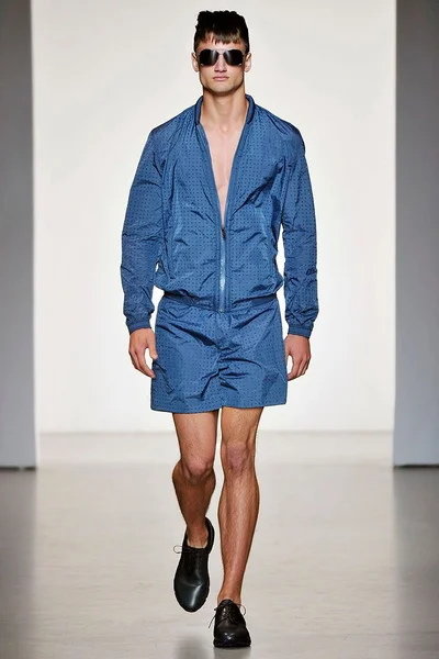Look 24